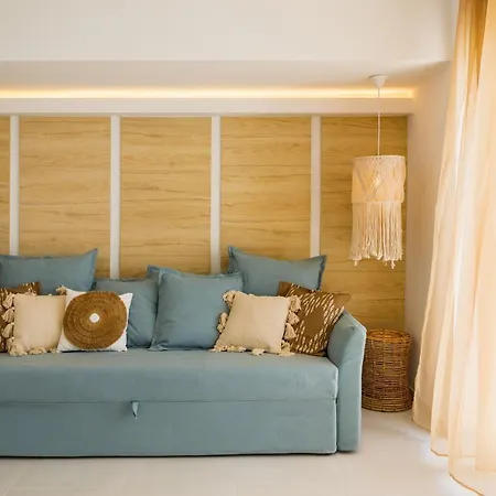 House By Saudade *
