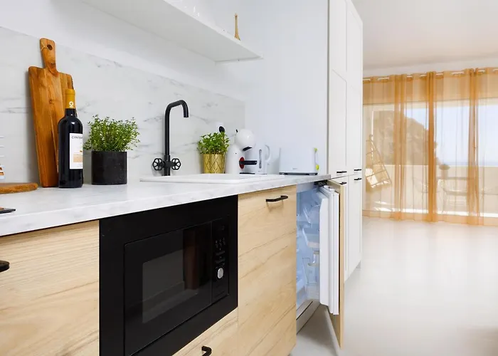 Sesimbra Beach Apartment - Direct Beach Access Апартаменты Сесимбра