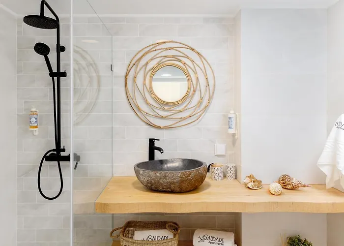 Sesimbra Beach Apartment - Direct Beach Access